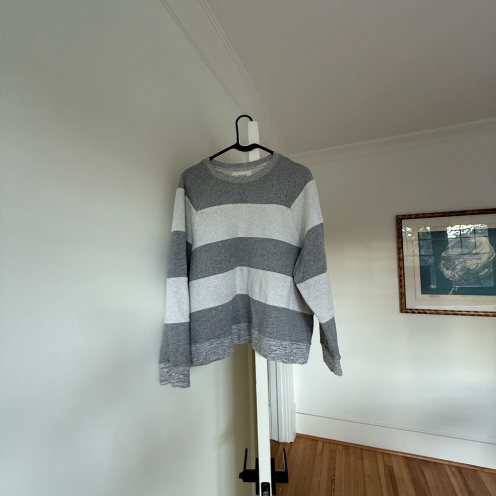 THE GREAT. Women's Striped Crewneck in Gray and White